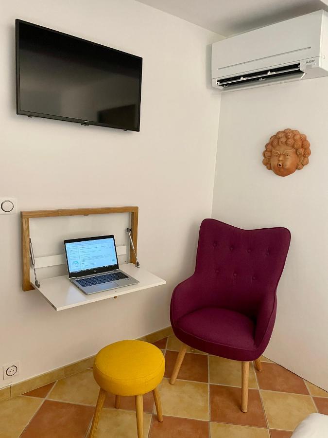 Pila & Bed Montpellier Centre Corum Comedie - Chambre Calme Climatisee - Quiet Air-Conditioned Room Εξωτερικό φωτογραφία